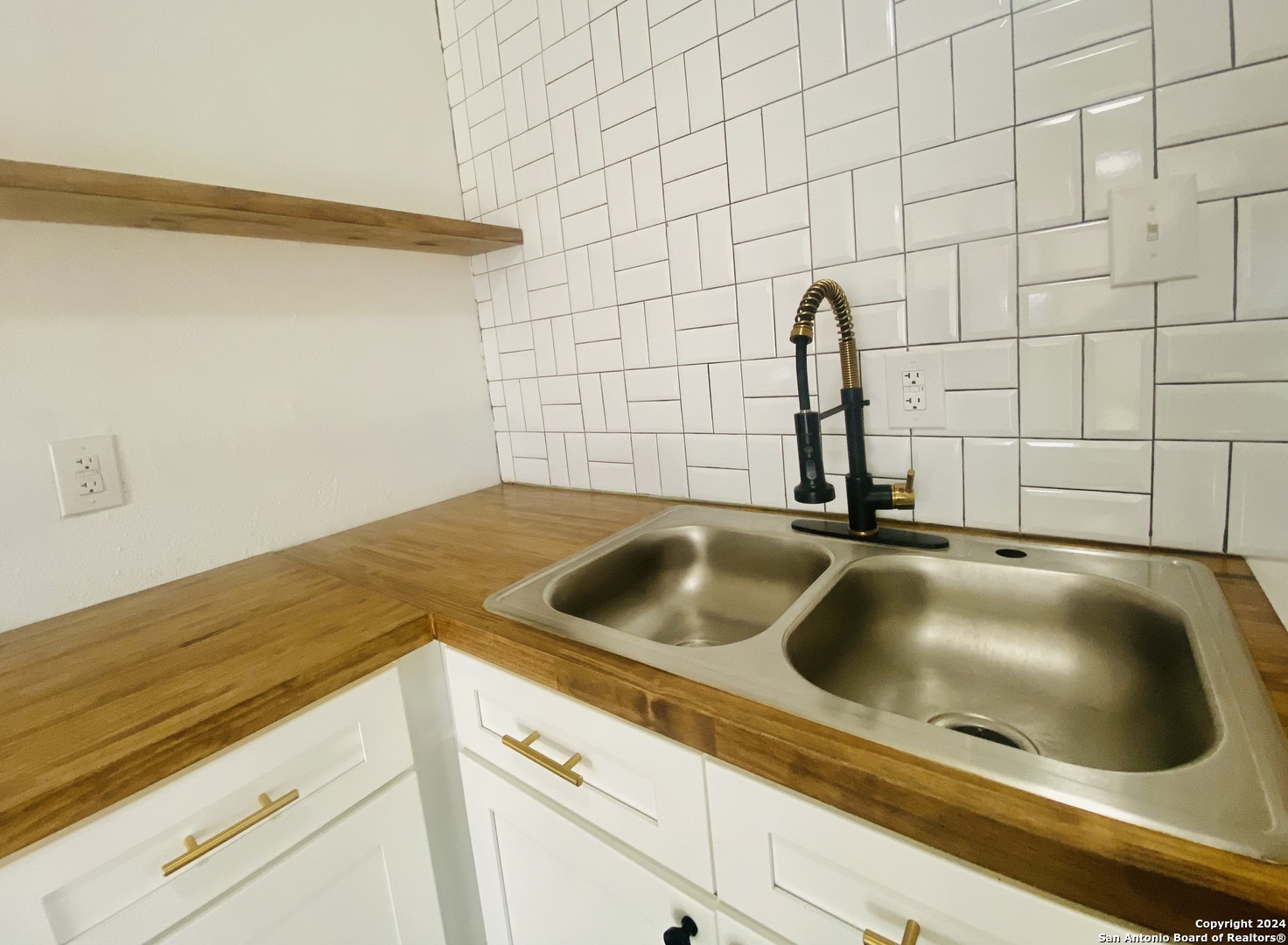 331 Alicia Avenue San Antonio TX 78228