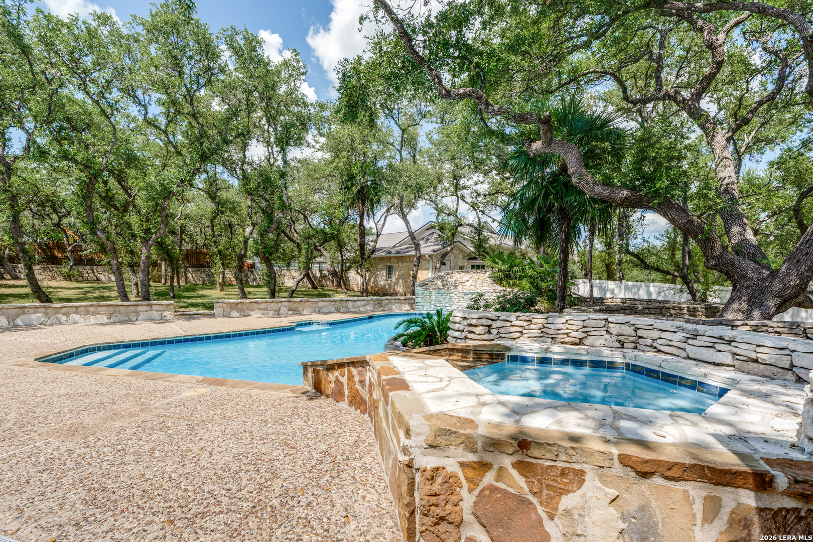 111 E Oak Estates Drive San Antonio TX 78260