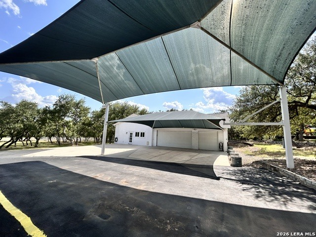 111 E Oak Estates Drive San Antonio TX 78260