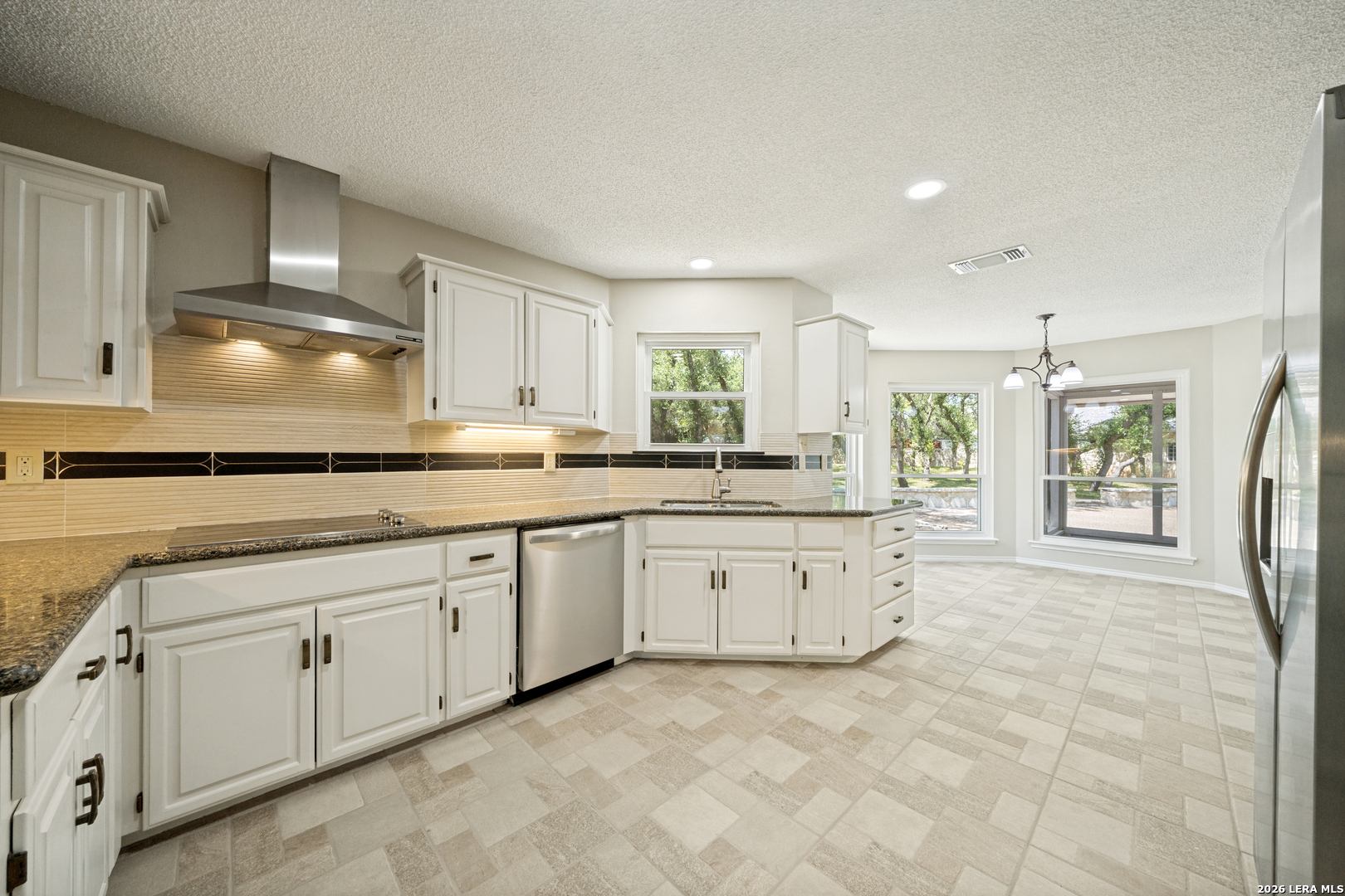 111 E Oak Estates Drive San Antonio TX 78260