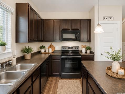2706 Lake Louise San Antonio TX 78228