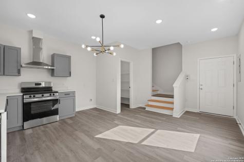 627 S Olive St, #101, 201 San Antonio TX 78203