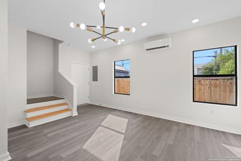 627 S Olive St, #101, 201 San Antonio TX 78203