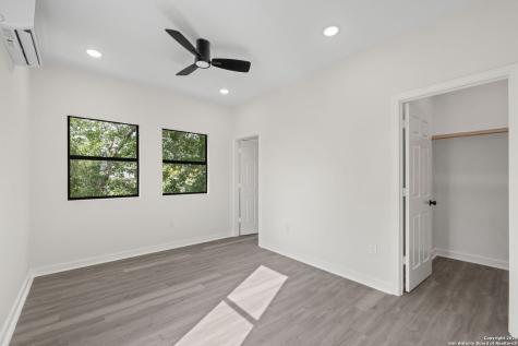 627 S Olive St, #101, 201 San Antonio TX 78203