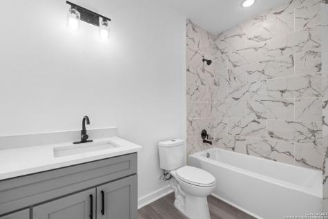 627 S Olive St, #101, 201 San Antonio TX 78203