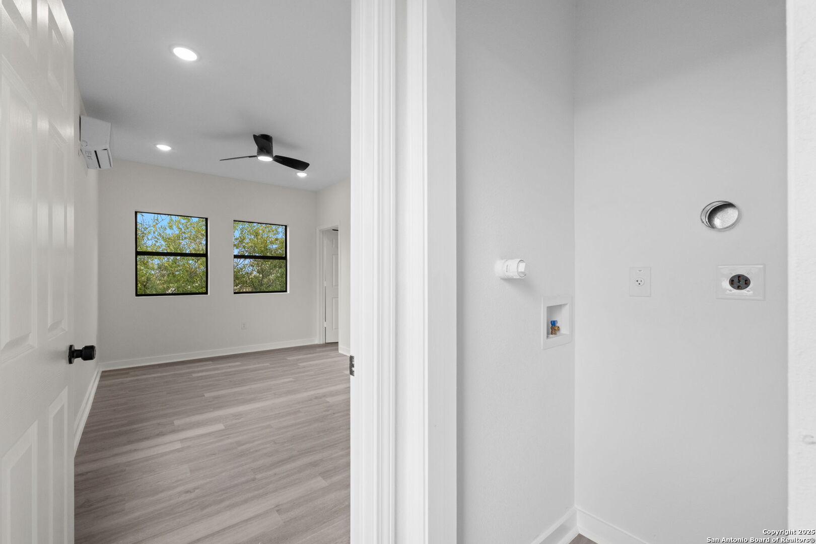 627 S Olive St, #101, 201 San Antonio TX 78203