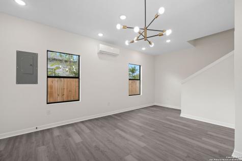 627 S Olive St, #101, 201 San Antonio TX 78203