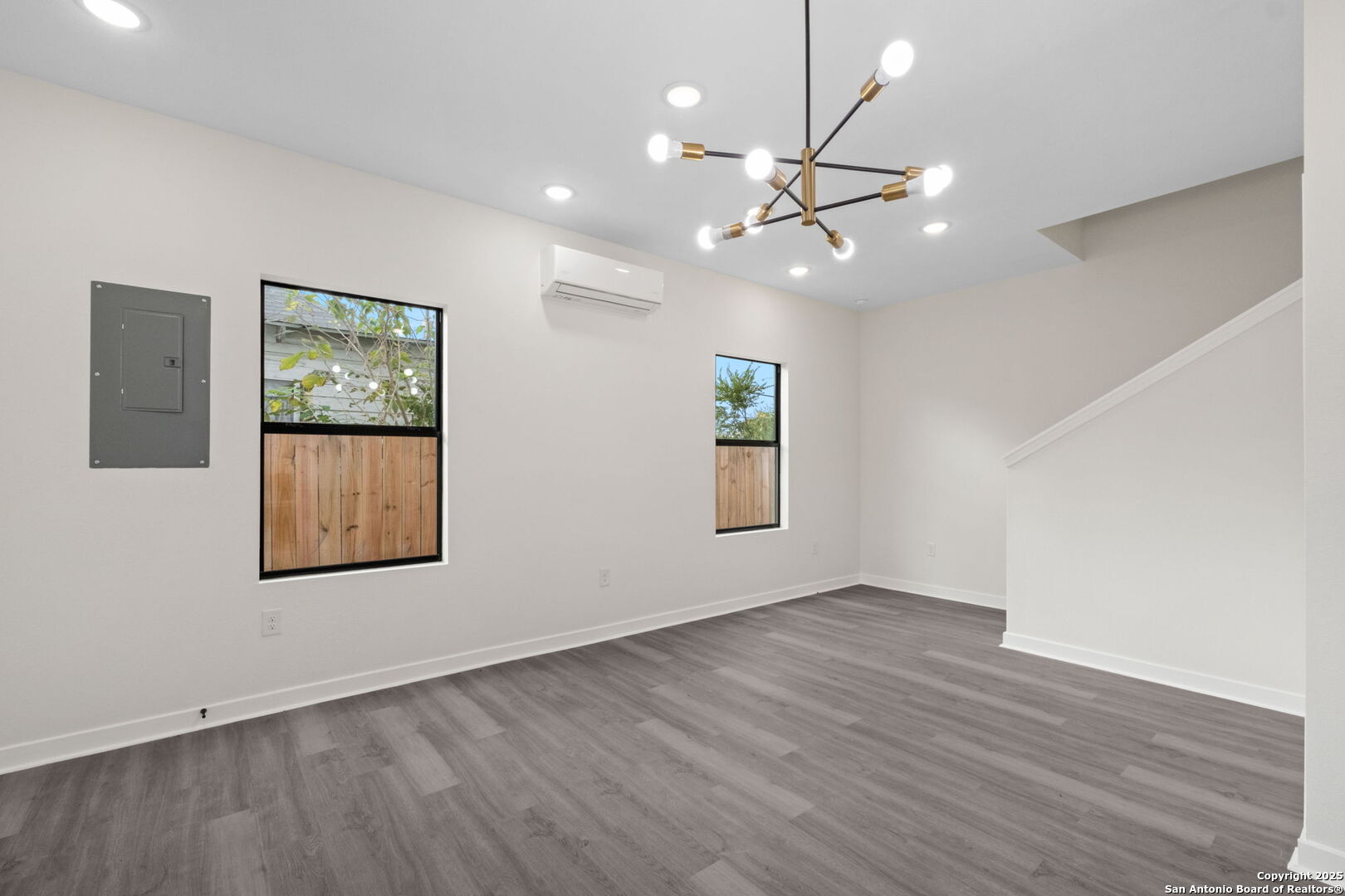 627 S Olive St, #101, 201 San Antonio TX 78203