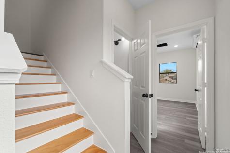 627 S Olive St, #101, 201 San Antonio TX 78203