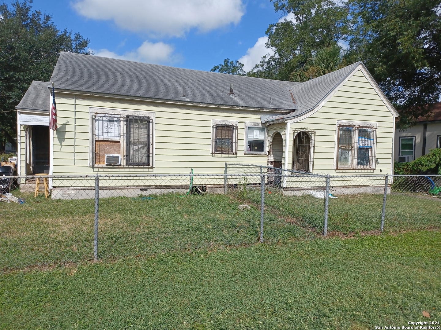 1315 S Palmetto San Antonio TX 78210