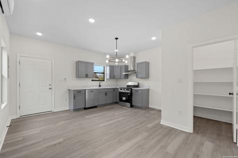 627 S Olive Street San Antonio TX 78203