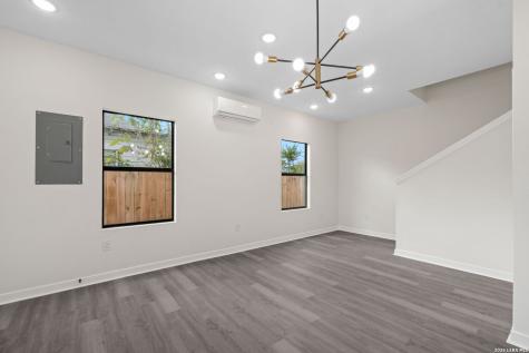 627 S Olive Street San Antonio TX 78203