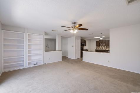 7025 Tourant San Antonio TX 78240