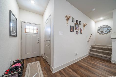 7616 Magnolia Village San Antonio TX 78252