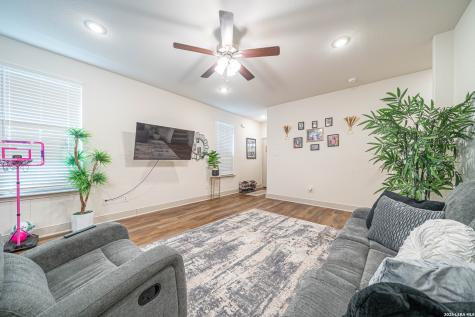 7616 Magnolia Village San Antonio TX 78252