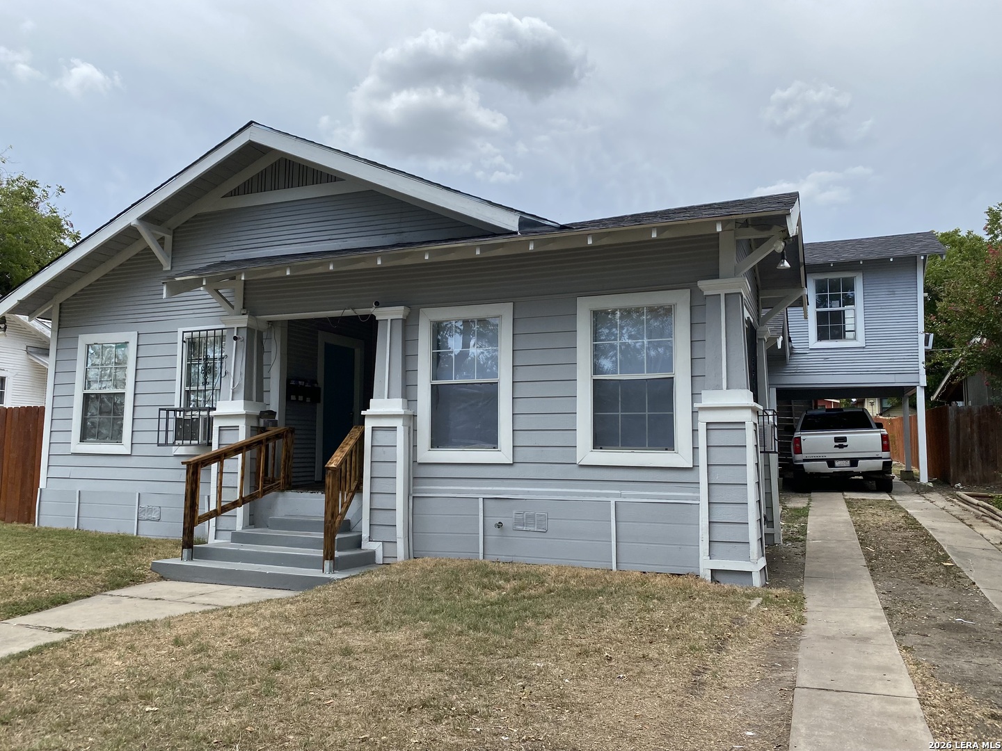 809 Kayton San Antonio TX 78210