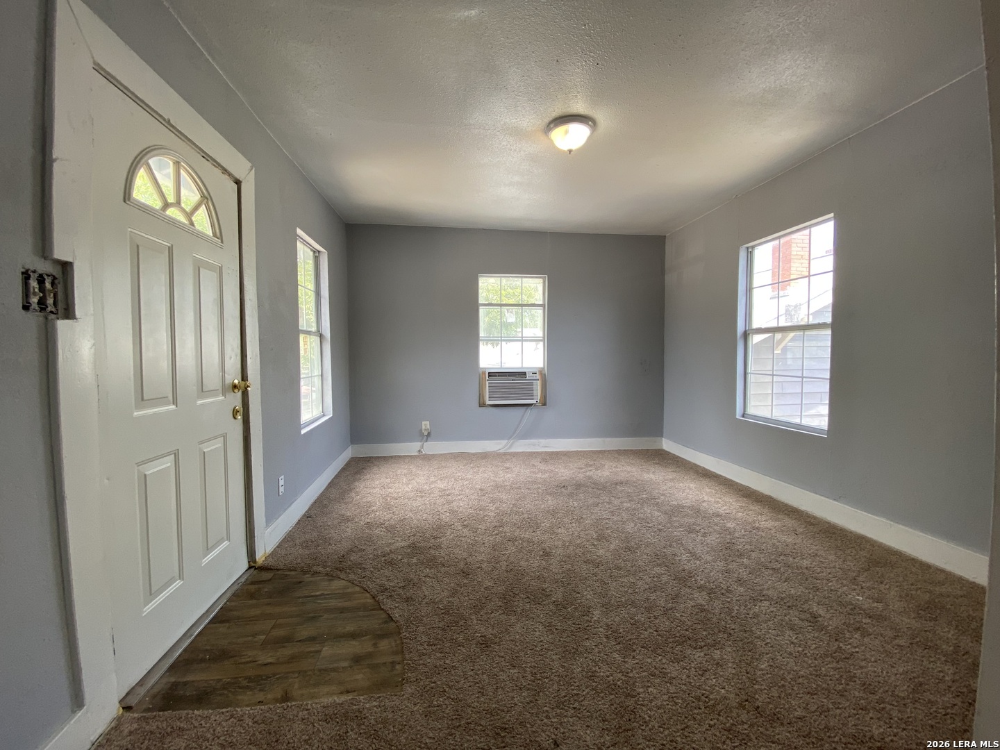 809 Kayton San Antonio TX 78210