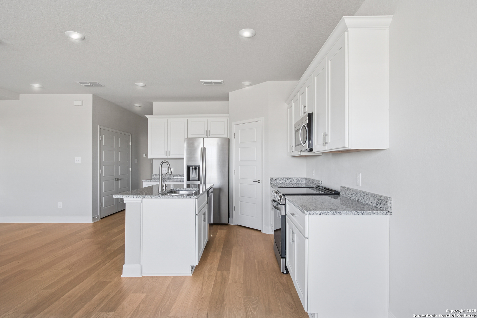 7142 Magnolia Creek San Antonio TX 78252