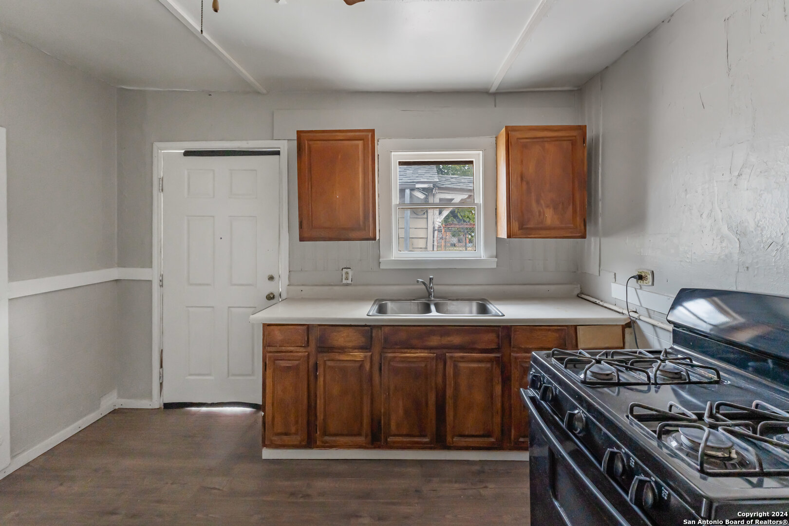 2311 El Paso Street San Antonio TX 78207