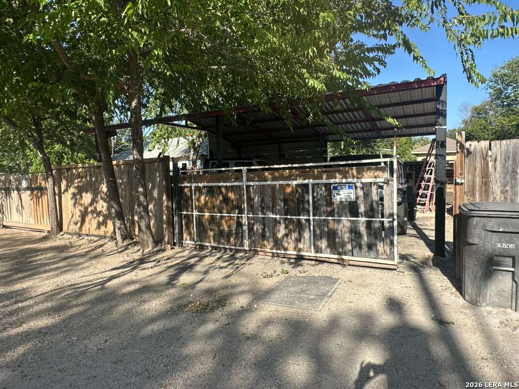 518 SW 18th Street San Antonio TX 78207