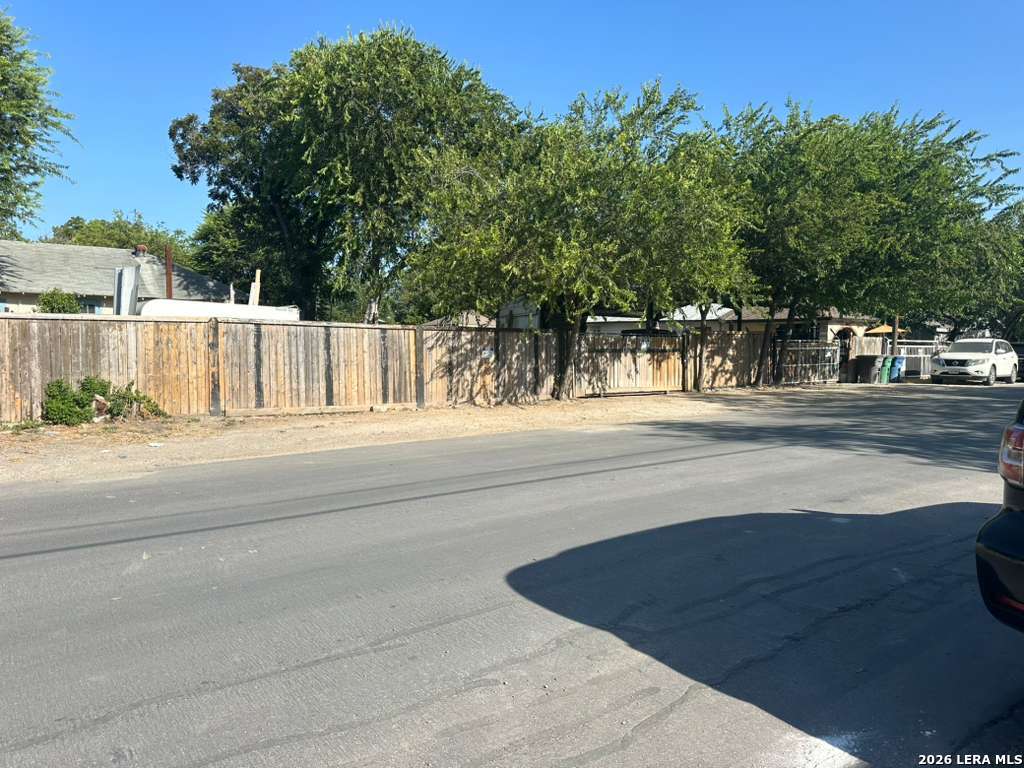 518 SW 18th Street San Antonio TX 78207