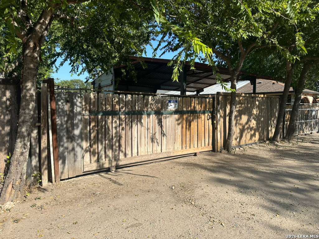 518 SW 18th Street San Antonio TX 78207