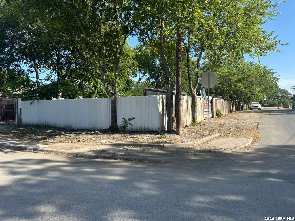 518 SW 18th Street San Antonio TX 78207