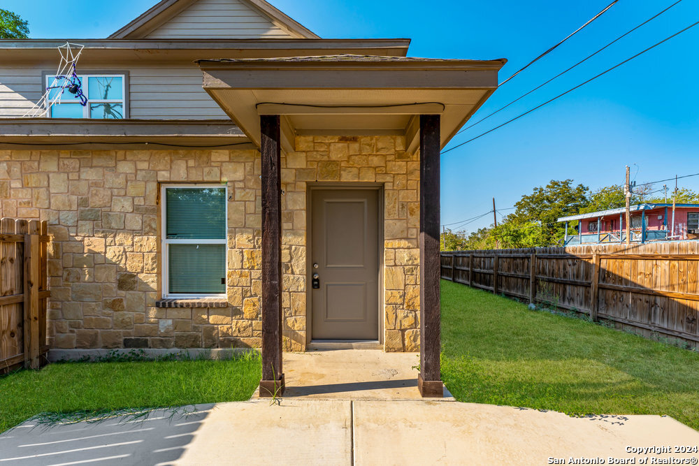 401 Aubrey Street Natalia TX 78059