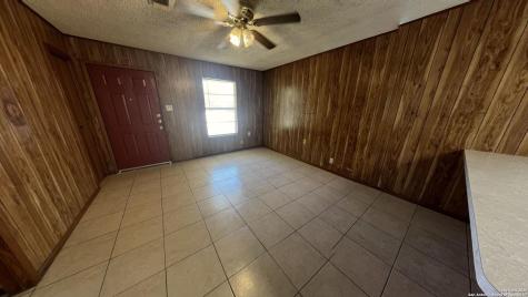 17 Fm 473 Comfort TX 78013