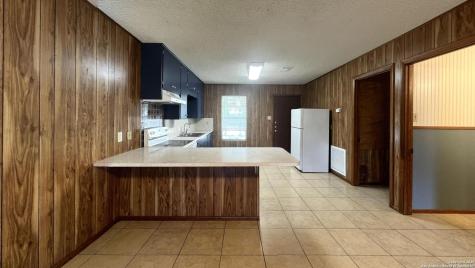 17 Fm 473 Comfort TX 78013