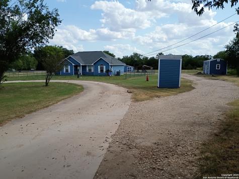 1401 Dezarae 14 San Antonio TX 78253