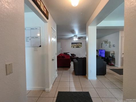 1401 Dezarae 14 San Antonio TX 78253