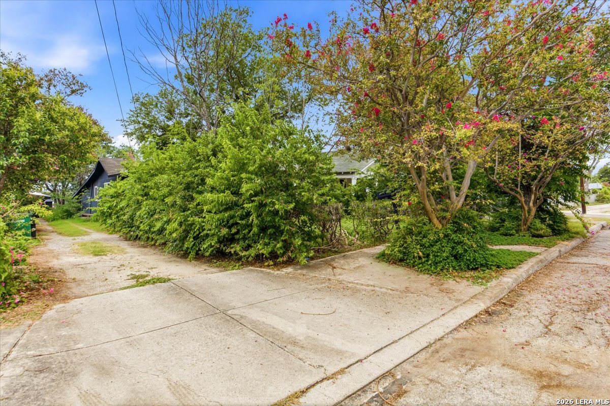 1920 Leal San Antonio TX 78207