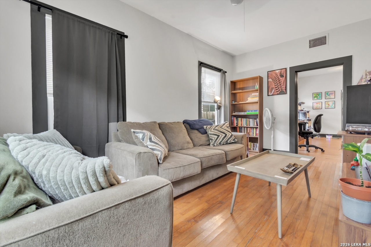 531 W Gramercy Place San Antonio TX 78212