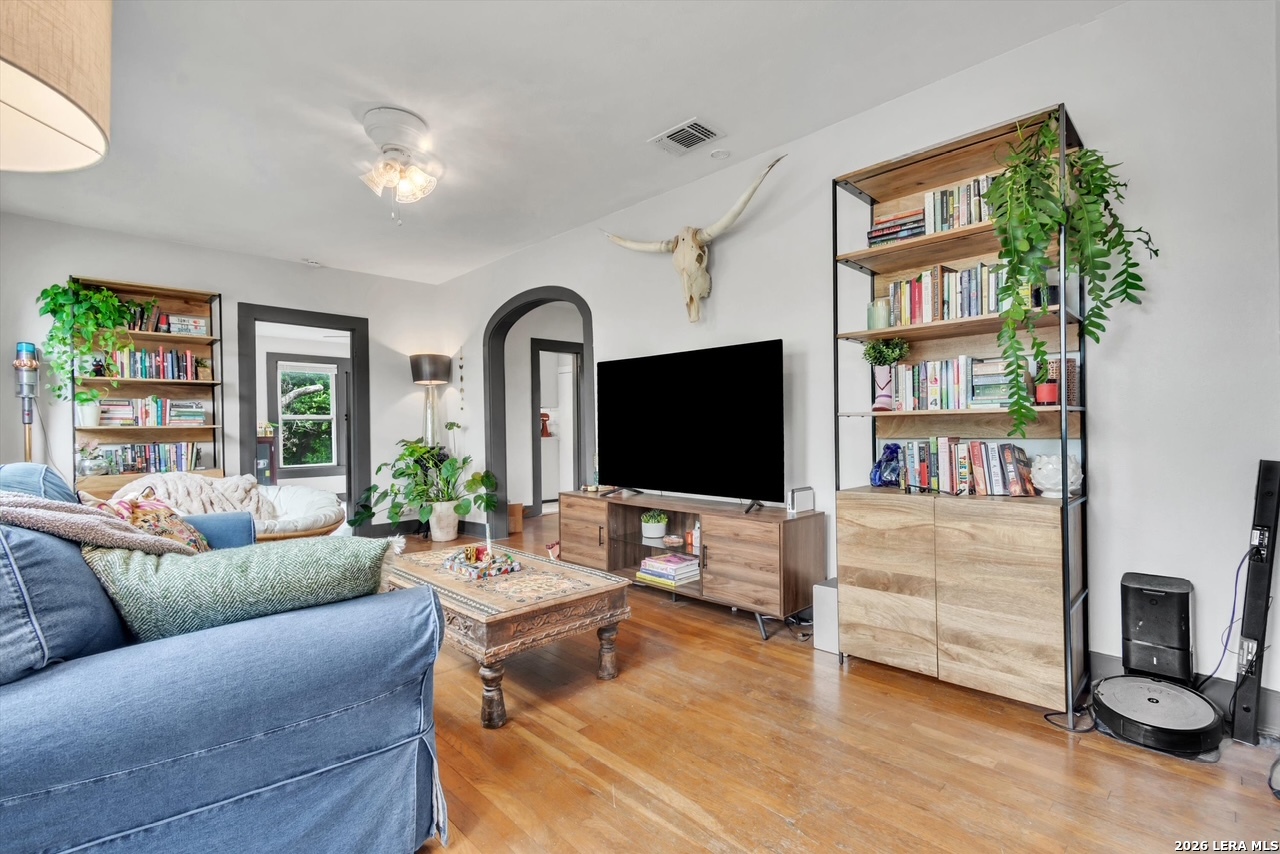 531 W Gramercy Place San Antonio TX 78212