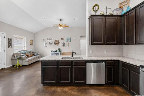 1125/1127 Stanley Way Seguin TX 78155