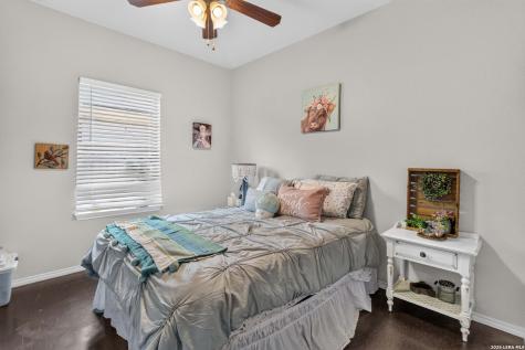 1125/1127 Stanley Way Seguin TX 78155