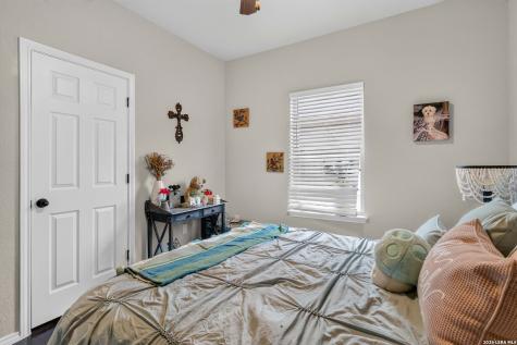 1125/1127 Stanley Way Seguin TX 78155