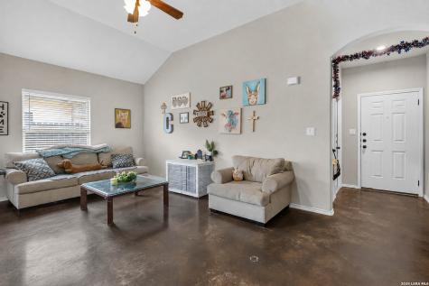1125/1127 Stanley Way Seguin TX 78155