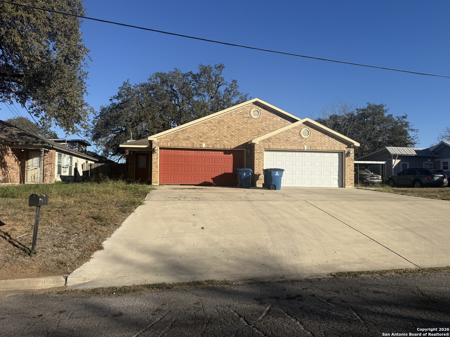 707 Dallas Pleasanton TX 78064