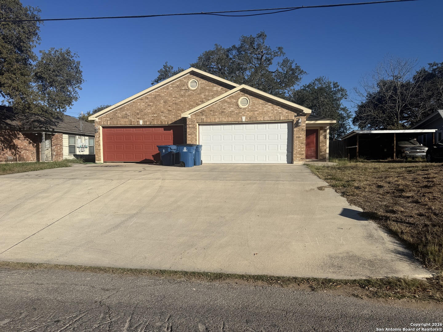 707 Dallas Pleasanton TX 78064