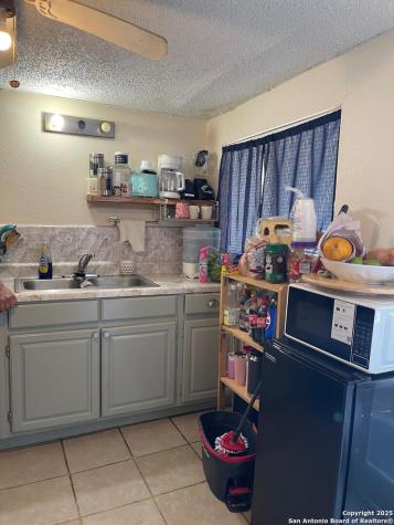 946 W Lynwood San Antonio TX 78201