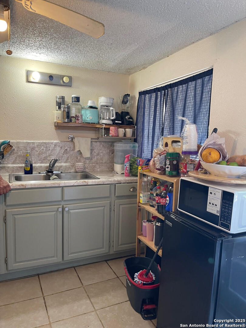946 W Lynwood San Antonio TX 78201