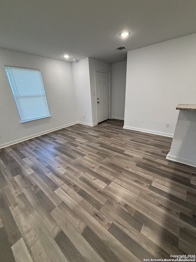 1522 S Elmendorf San Antonio TX 78207