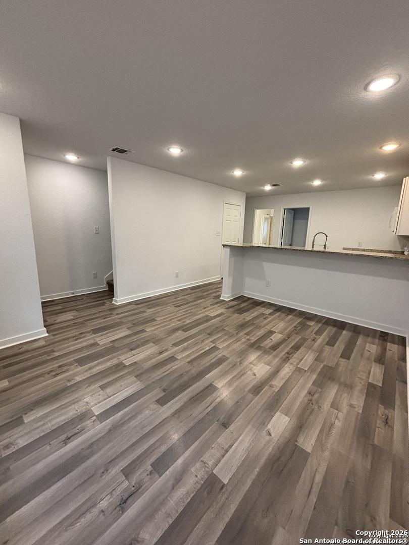 1522 S Elmendorf San Antonio TX 78207
