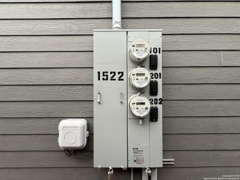1522 S Elmendorf San Antonio TX 78207