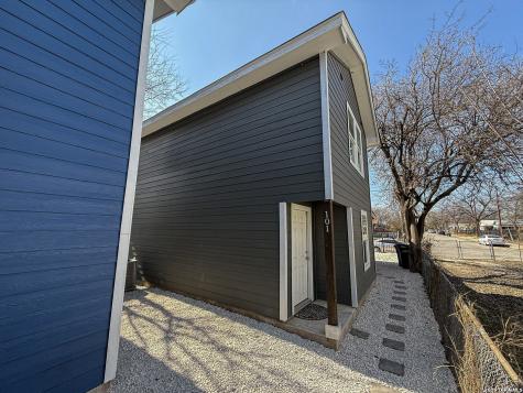 1522 S Elmendorf San Antonio TX 78207