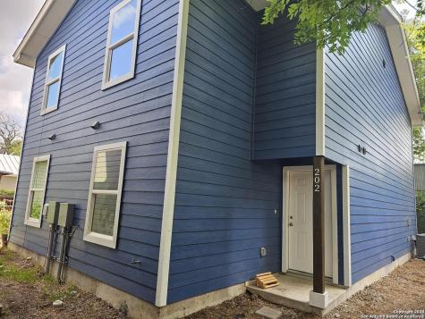 1522 S Elmendorf San Antonio TX 78207