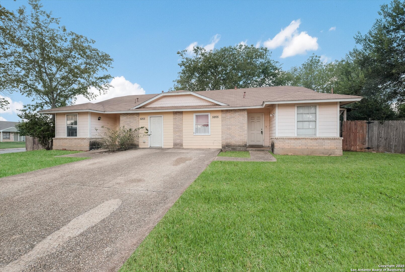 5205 Meadow Pond Street San Antonio TX 78250