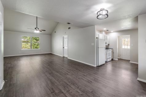 2242 Eastman New Braunfels TX 78130